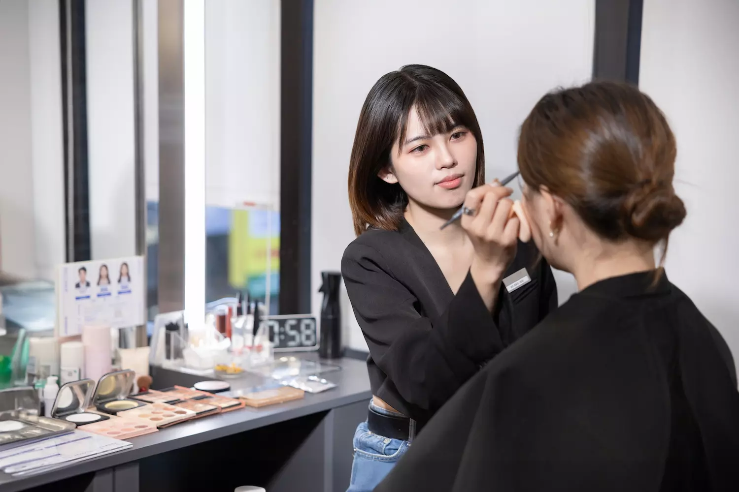 HOLO+FACE 照相館｜服務流程｜03妝髮造型