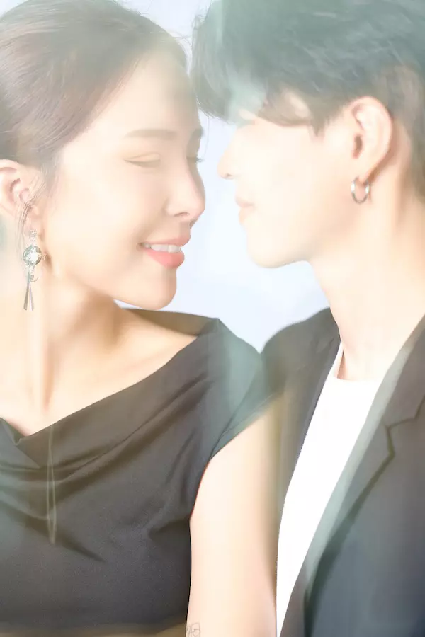 Couple photoshoot by HOLO+FACE Bangkok | ภาพคู่รักสำหรับเก็บความทรงจำและช่วงเวลาพิเศษ