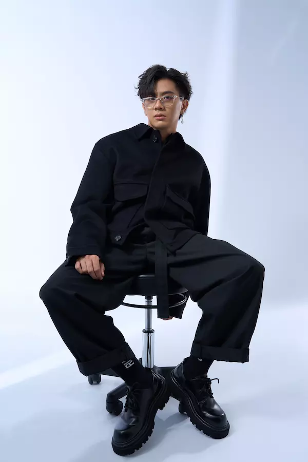 Bangkok fashion portrait studio HOLO+FACE | ถ่ายภาพแฟชั่นพอร์ตเทรตพร้อมลุคที่โดดเด่นและมีเอกลักษณ์